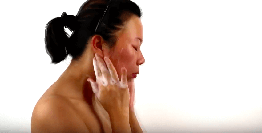How Oriental Women Wash their Faces
